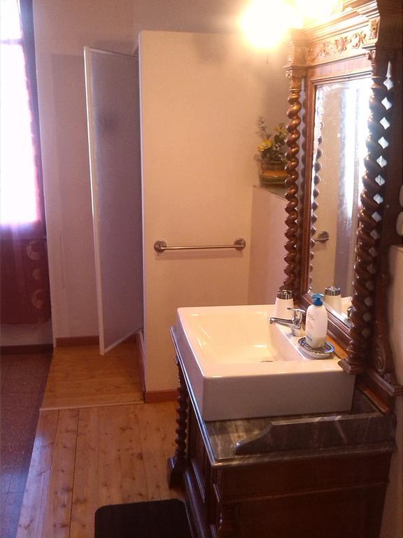 B&B Ai Tre Leoni Lake Como Номер фото